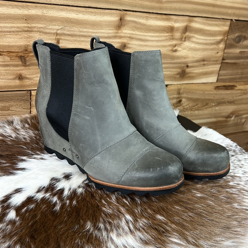 Sorel wedge shoes